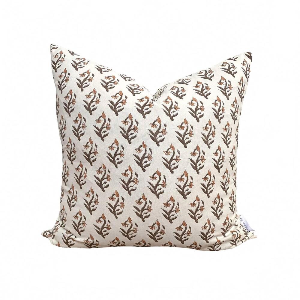NEW PICTURA willow floral pillow in brown
